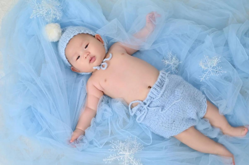 那曲宝宝打嗝是什么原因